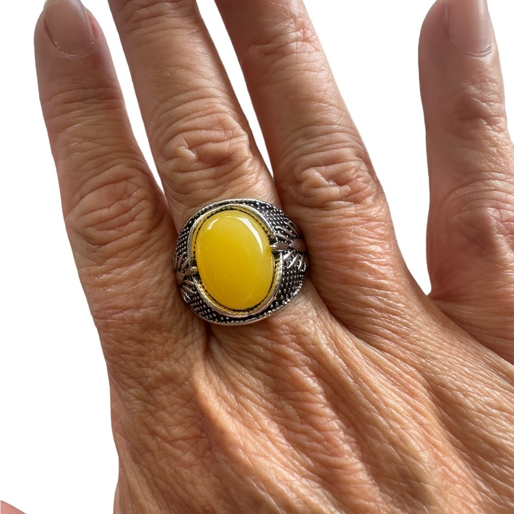 Silver Design and Yellow Moonstone Engraved Ring